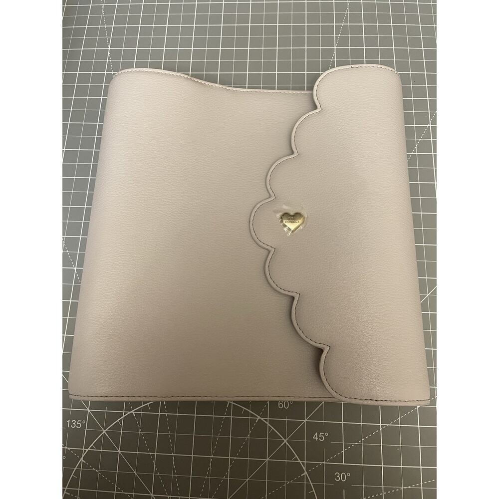 Aura Estelle Planner Binder Cover Cloud Scalloped Neutral Grey/Beige Heart Clasp